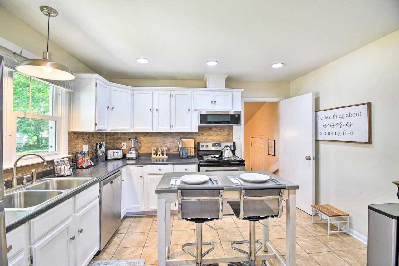Charming Hampton Home With Yard 2 Mi To Beach! Eksteriør bilde